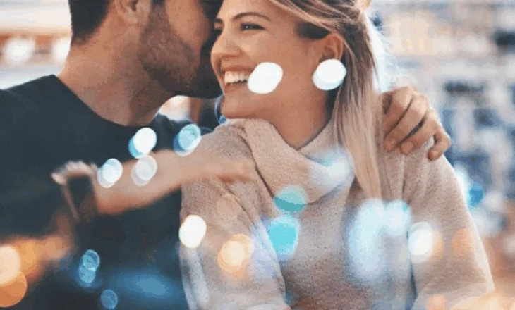 Pesë shenjat e horoskopit që do të favorizohen në dashuri javën e ardhshme