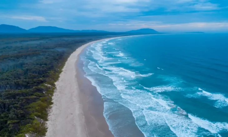 Peshkaqeni sulmon pushuesit në Australi, humb jetën 20-vjeçarja, në gjendje të rëndë shoqëruesi i saj