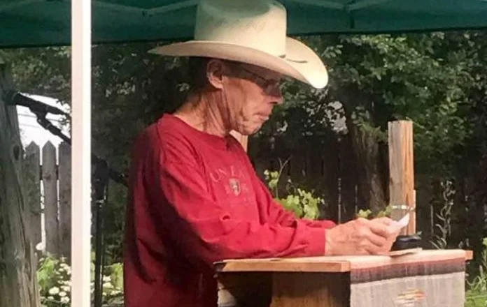 Peter Mladinic: Katundi