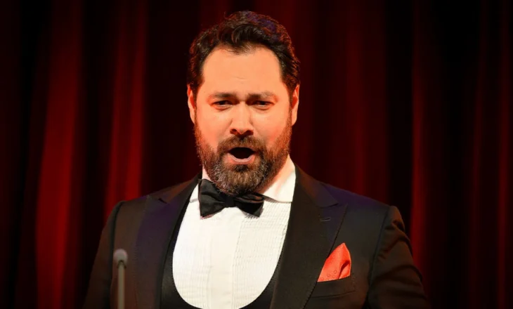 Pjesëmarrja e baritonit rus në Verona anulohet, akuzohet për mbështetje të Putinit