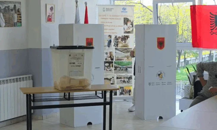 Pjesëmarrja më e lartë në Mat, interes më i ulët në Vlorë! KQZ: Sa qytetarë votuan deri në orën 09:00