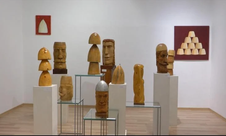 “Plisi”, një ekspozitë për simbolin kombëtar shqiptar (VIDEO)