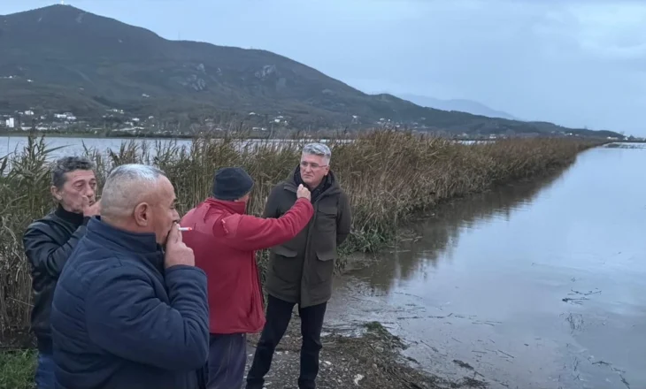 “Prej ditësh, mijëra hektarë tokë nën ujë”- Gjekmarkaj viziton zonat e përmbytura: Pasojë direkte e dështimit të qeverisjes