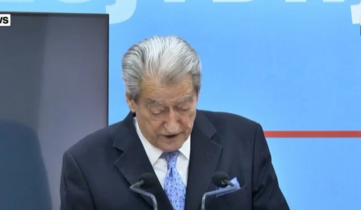 “Premtoi parti konservatore, por e bëri parti konservash” shpërthen ish-deputeti i PD-së ndaj Berishës