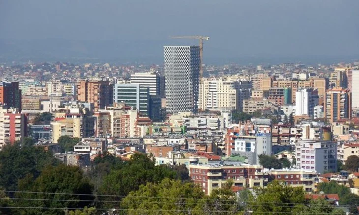 Pritet rivlerësimi i banesave, ekspertët: Shitësit janë tërhequr nga marrëveshjet, synojnë të fitojnë më shumë në 2026