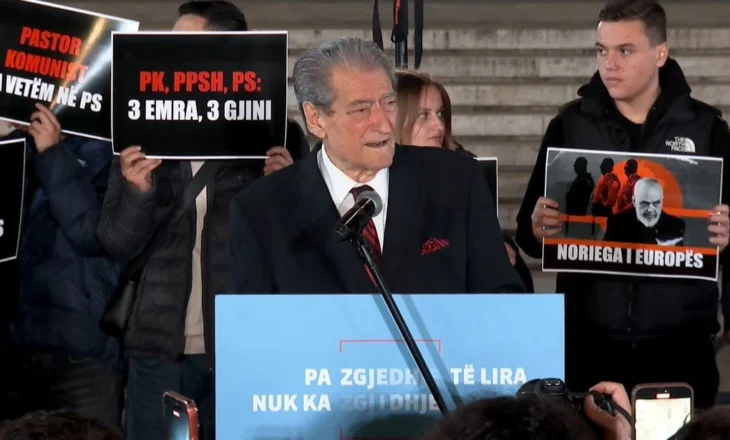 Protesta e opozitës, Berisha mban fjalimin: Jemi sot para pallatit të krimit shtetëror ndaj shtetit shqiptar