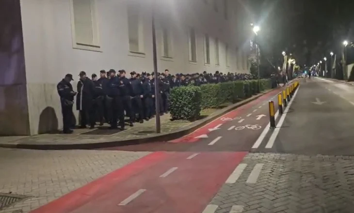 Protesta e PD, qindra forca policie ‘rrethojnë’ Kryeministrinë