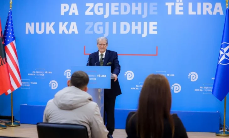 Protesta e sotme/ Berisha: Ne nisim një mision të ri të vërtetë! Një foltore ku do flasin deputetët dhe qytetarët