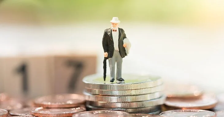 Pse bonus dhe jo rritje direkte për pensionistët? Ja si përgjigjet ministri i financave