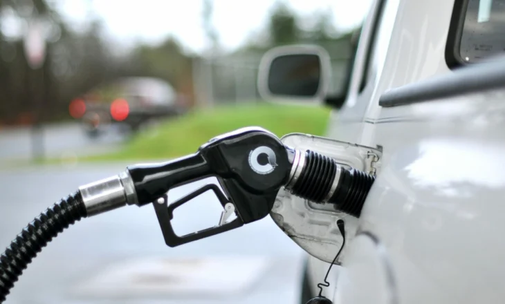 Pse makina juaj harxhon më shumë karburant në dimër sesa në verë?