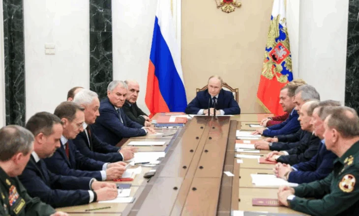 Putin urdhëron përgatitjen e propozimeve për rifillimin e testimeve bërthamore