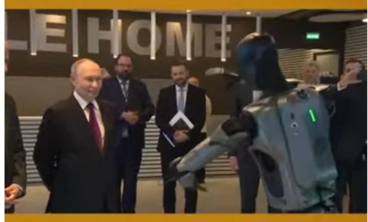 Putini pritet nga një robot që kërcen, njofton planin për të ndërtuar 38 njësi të reja bërthamore