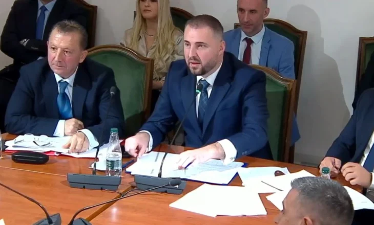 “Qelitë e VIP-ve të politikës në Durrës si dhoma hoteli”- Drejtori i Burgjeve i përgjigjet deputetit të opozitës