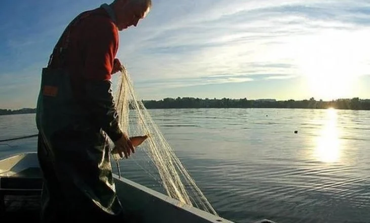 Qeveria miraton vendimin/ Rregullat e reja për peshkimin, ja skema e re e certifikimit