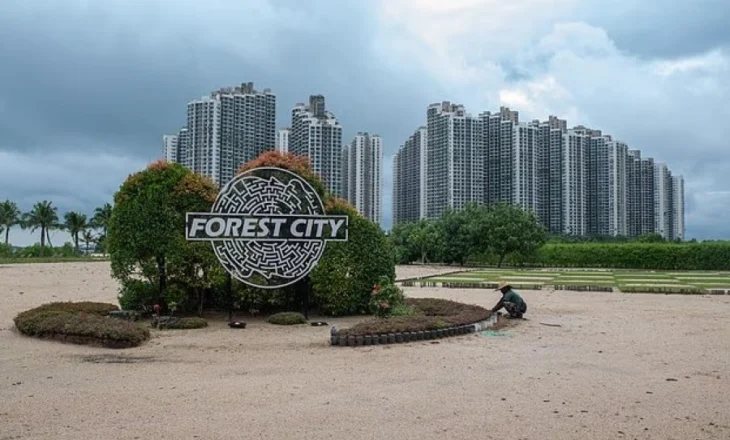 Qyteti fantazmë/ U shpenzuan 100 miliardë dollarë për ndërtimin, por mbeti thuajse bosh