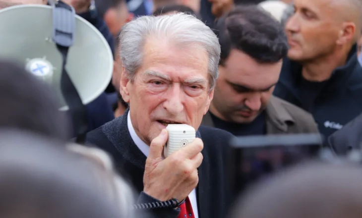 ‘Rama i pamëshirë’/ Berisha: Deklaroi se të sëmurët me kancer mbetën pa ilaçe se ishin shumë