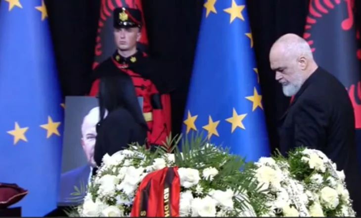 Rama i prekur në homazhet për Nanon: Plasja më vjen që nuk jemi dot sonte për një darkë që nuk ka të paguar!