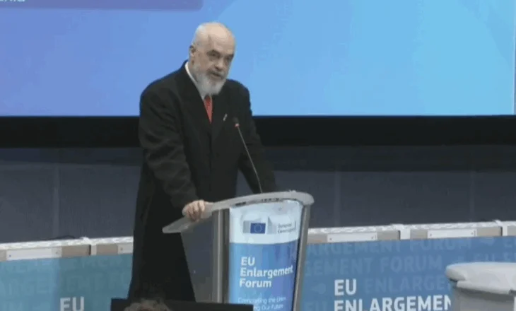 Rama me batutë: Shqiptarët 100% pro BE, përjashto ata në trafik ose pas ndonjë sherri me gruan