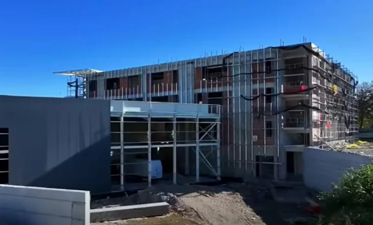 Rama ndan pamjet nga ndërtimi i gjimnazit të ri në Laknas: Hapësirë për 800 nxënës