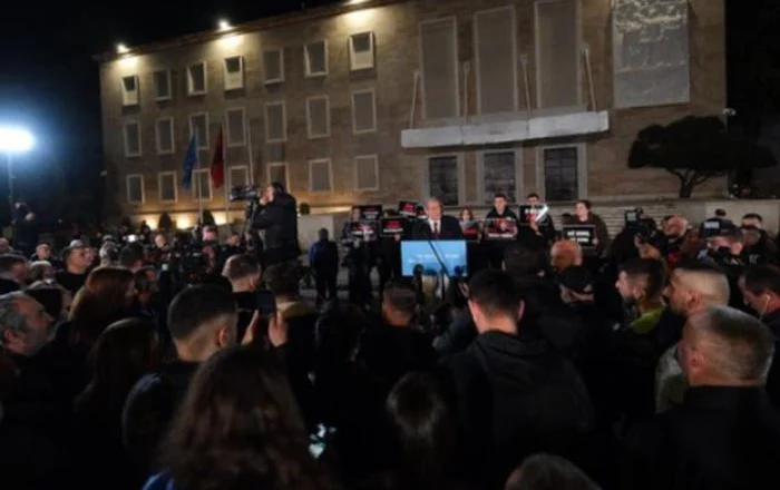 “Rama nuk rrëzohet me kaq”, Kikia “shpërthen” ndaj opozitës: Këto nuk janë protesta, por tubime modeste pa asnjë efekt