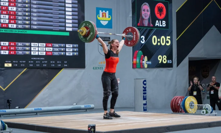 Rama poston fotot: Enkileda Carja konfirmohet kampione e Europës në peshëngritje për të rinj dhe U23