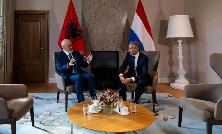 Rama publikon fotot nga rezidenca kryeministrore në Hagë: Folëm për marrëveshjen e partneritetit strategjik