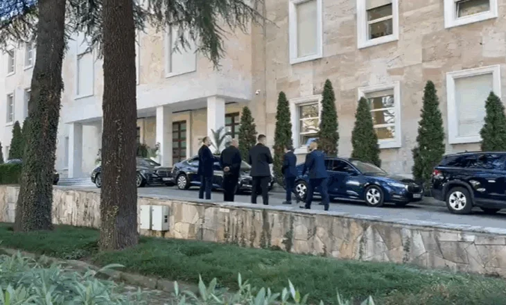 Rama takim në Kryeministri me Peleshin, Ballën dhe krerët socialistë të komisioneve parlamentare