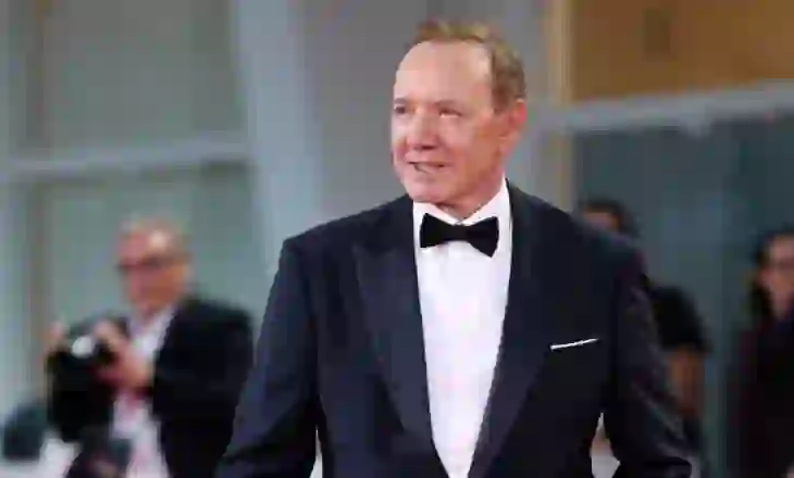 “Rënia e një gjigandi”/ Si përfundoi Kevin Spacey duke shëtitur vetëm me një valixhe