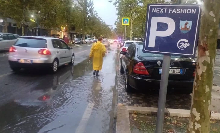 Reshje intensive në Vlorë, paralajmërohen qytetarët: Kini kujdes në këto data