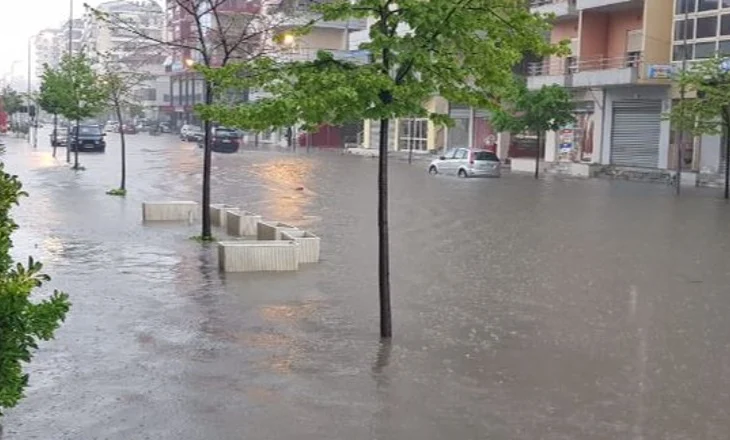 Reshje shiu javën e ardhshme në Vlorë, Bashkia-qytetarëve: Tregohuni vigjilentë, shmangni parkimin e mjeteve në këto zona..