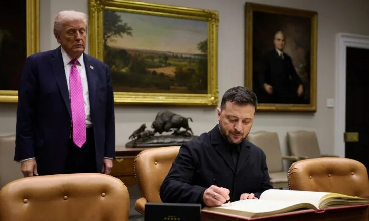 Reuters: Ukraina pritet të heqë dorë nga disa pjesë të territorit dhe disa armë sipas planit të paqes të SHBA-së