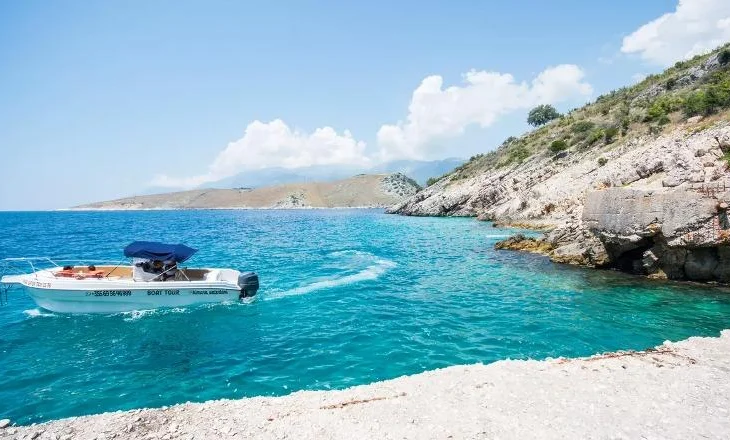 Revista spanjolle: Porto Palermo, një nga destinacionet më magjepsëse të Rivierës Shqiptare