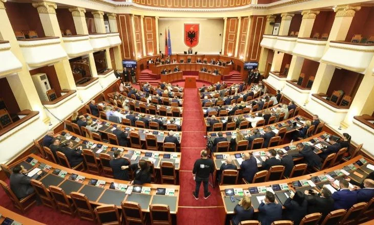 Rregullat e Evropës/ Etikë e re në administratë e politikë, drafti: Drejtorët e ministrat të tregojnë me kë komunikojnë