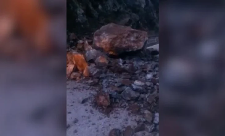 Rrëshqitje masive dheu në aksin rrugor Bajram Curr-Fierzë, bllokohet qarkullimi, autoritetet ndërhyjnë për pastrimin e inerteve