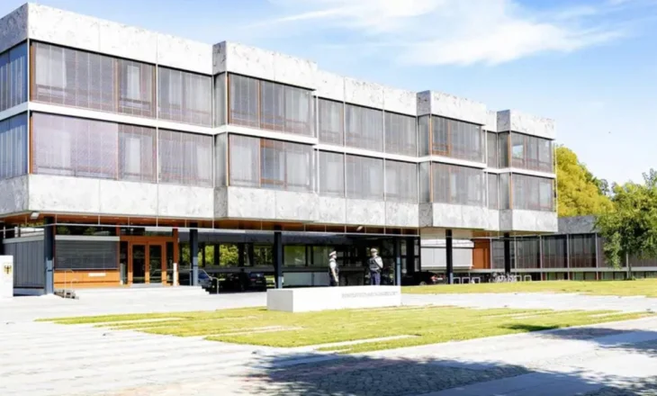 Rrëzohen rregullat e triazhit të pacientëve në Gjermani, mjekët fitojnë betejën ligjore