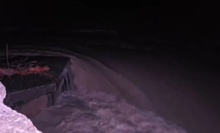 Rriten prurjet në Vjosë/ Rrezik për zonat e ulëta