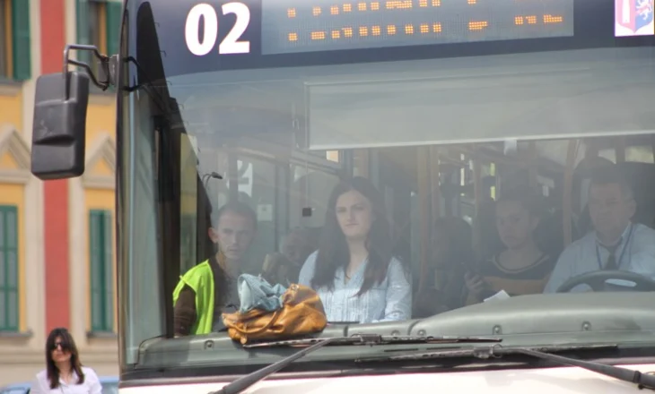 Rritja e çmimit të abonesë dhe biletës së urbanit, eksperti: Ja pse qytetarët do të paguajnë më shumë