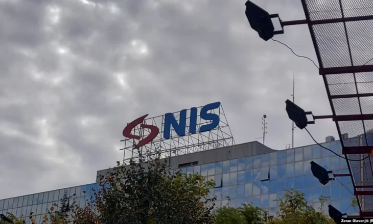 Rusët bien dakord të shesin aksionet të tyre në Industrinë e Naftës së Serbisë