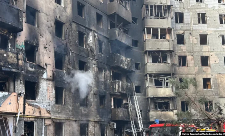 Rusia sulmon me raketa Ukrainën, të paktën 25 të vrarë