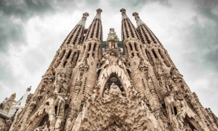 “Sagrada Familia”, tashmë Kisha më e lartë në botë