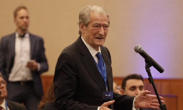 Sali Berisha zgjidhet zv/President i CDI, Unionit më të madh të partive të djathta në botë