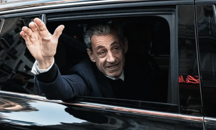 Sarkozy me ”dietë” në qeli, ish-presidenti refuzon ushqimin e burgut. Po konsumon vetëm…