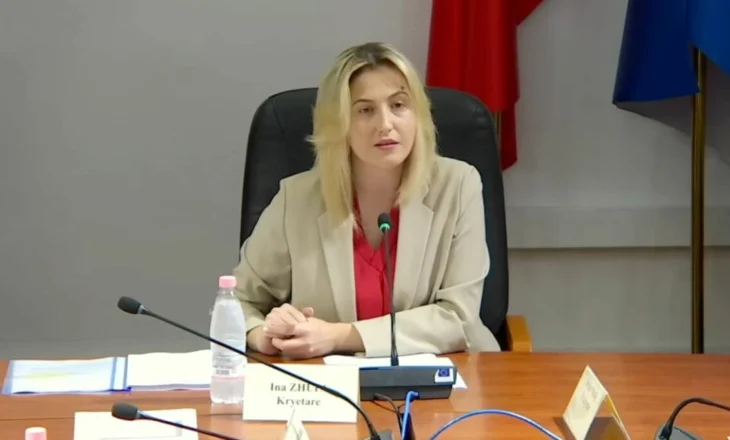 “S’do ju lejojmë”/ Ina Zhupa akuza mazhorancës: Ju keni ëndërr parlamentin njëpartiak të Enver Hoxhës, por…