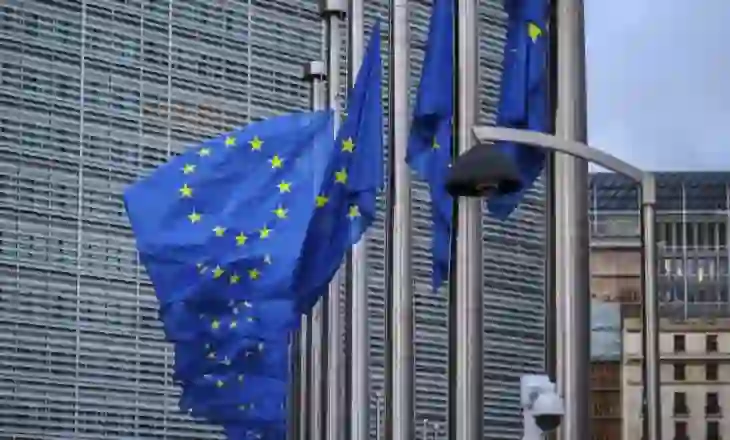 Sëmundjet kardiovaskulare, BE reagon me taksë mbi ushqimet e përpunuara jo të shëndetshme