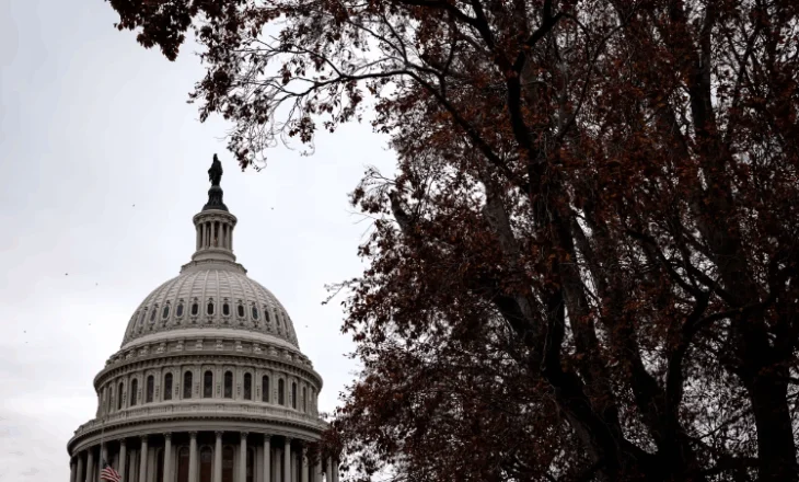Senati në SHBA voton me unanimitet ligjin për hapjen e dosjes së Epstein, dokumenti shkon në tryezën e Trump për t’u firmosur