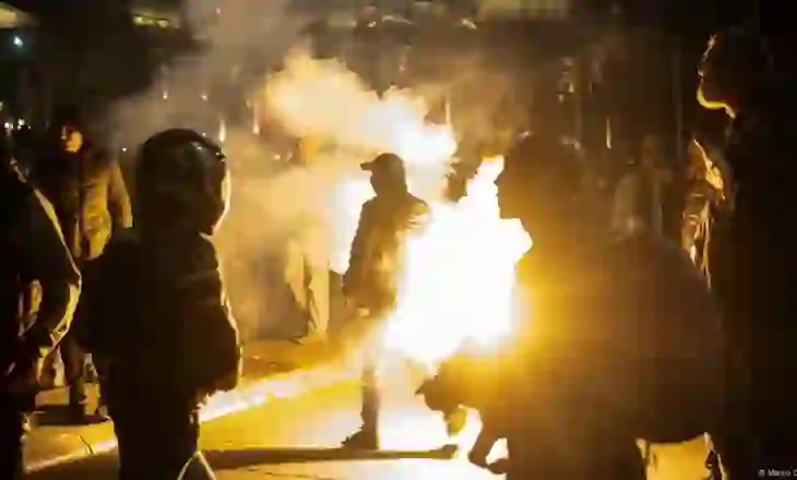 Serbi/ Dhuna rreth tendave në Beograd