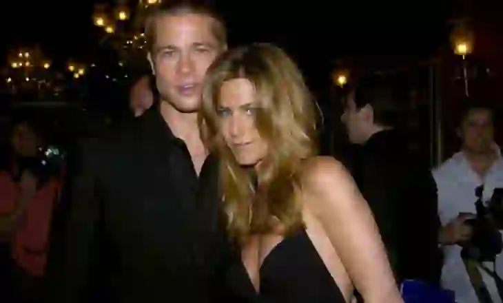Seriali që Brad Pitt dhe Jennifer Aniston shikonin çdo natë në shtrat