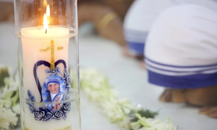 Shёn Nënë Tereza në përkujtim të atyre që na thanë lamtumirë: Vdekja ёshtё kthim në shtëpinë e Atit Qiellor