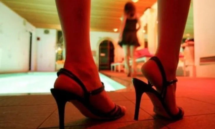 Shfrytëzonte 2 kineze për prostitucion në Tiranë, në pranga 47-vjeçarja