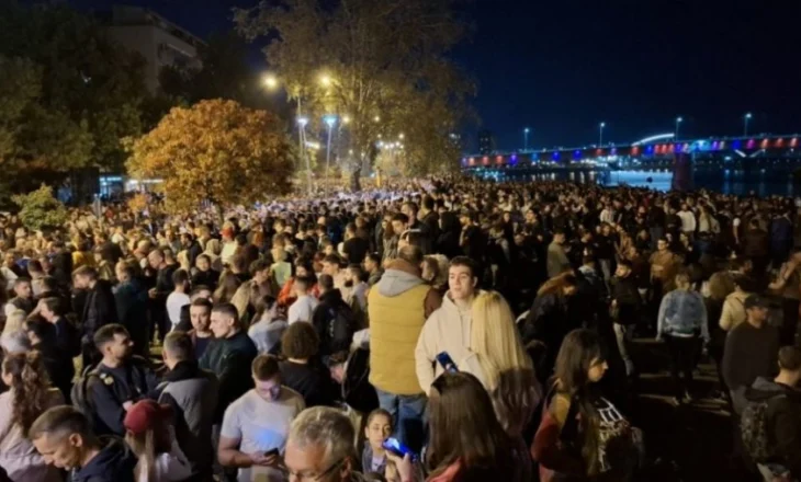‘Shihemi nesër dhe çdo ditë tjetër derisa të bëhet drejtësi’ 39 mijë serbë morën pjesë në protestën kundër Vuçiç!